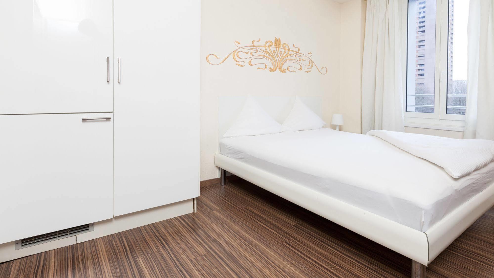 Swiss Star Marc Aurel - Self Check-In Apartman Zürich Kültér fotó