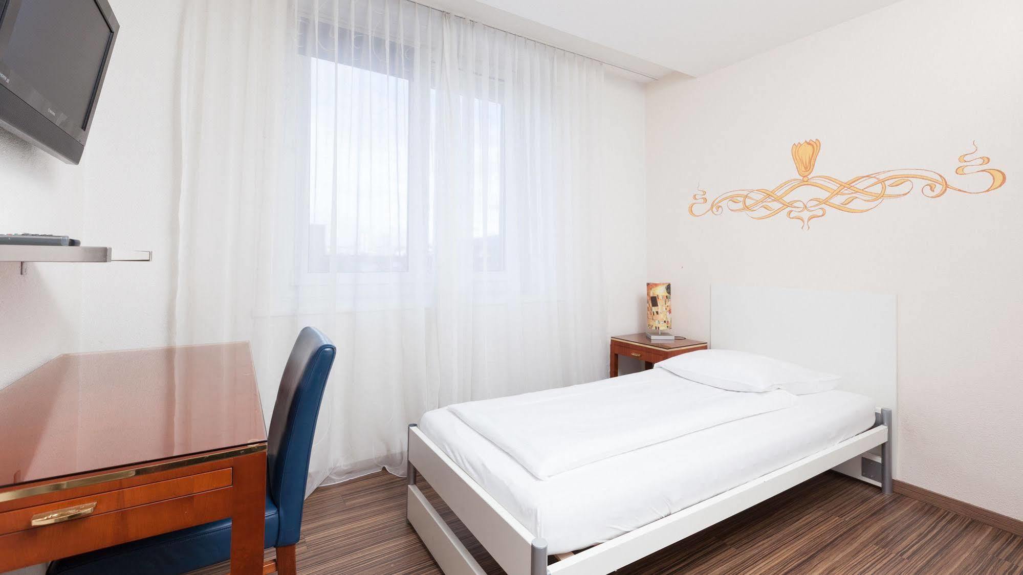 Swiss Star Marc Aurel - Self Check-In Apartman Zürich Kültér fotó